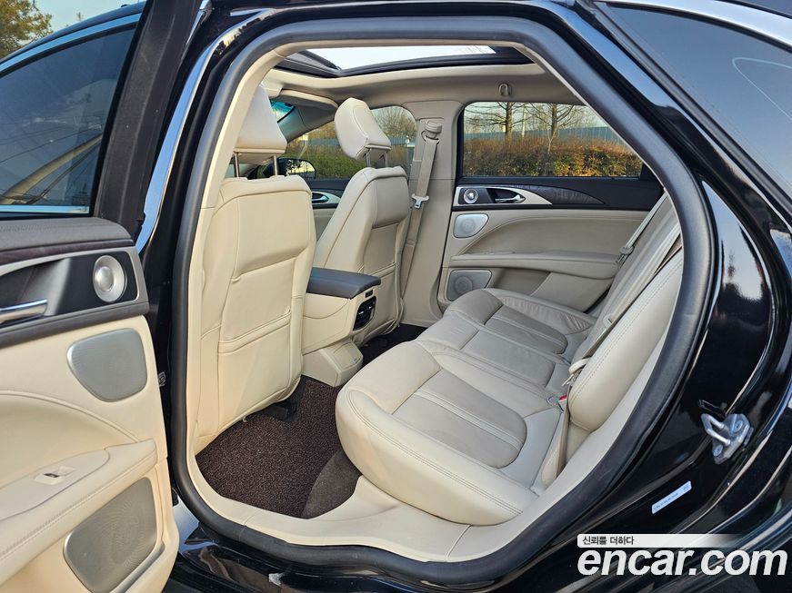 Lincoln MKZ 2020