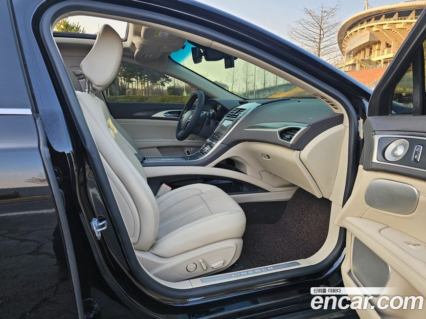 Lincoln MKZ 2020