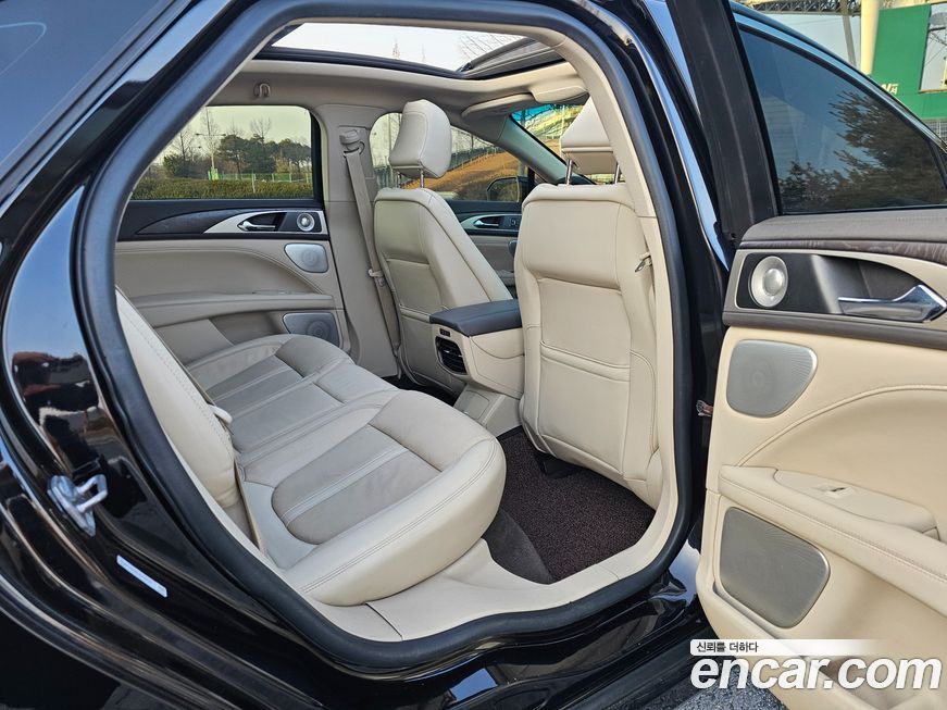 Lincoln MKZ 2020