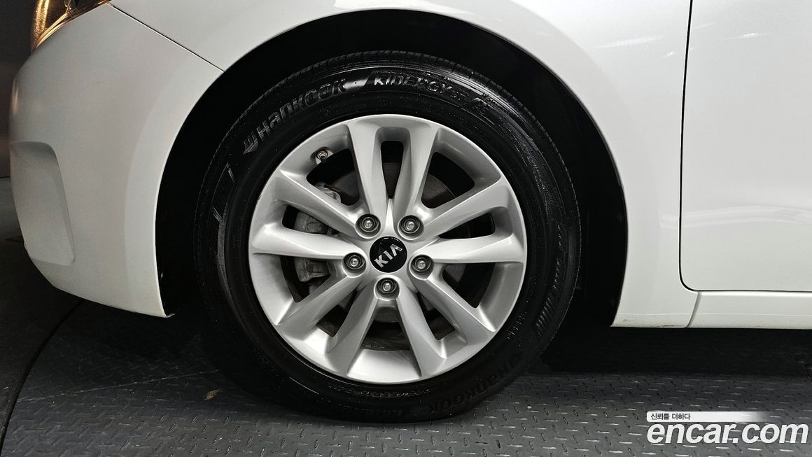 Kia K3 2016