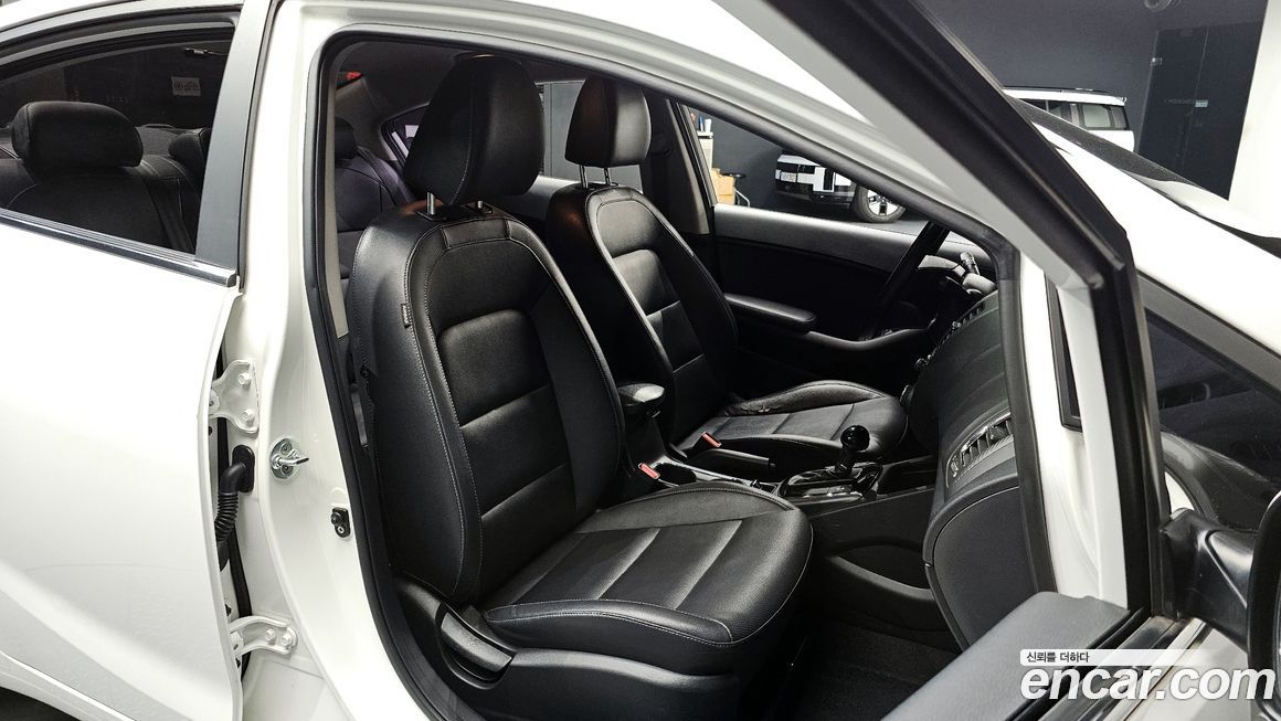 Kia K3 2016
