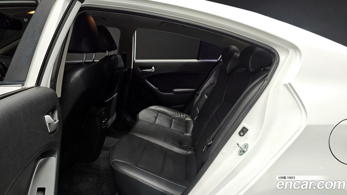 Kia K3 2016