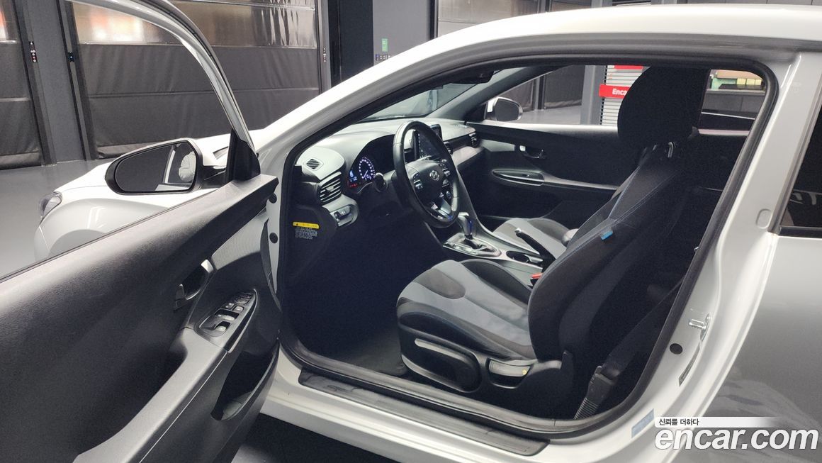 Hyundai Veloster 2018