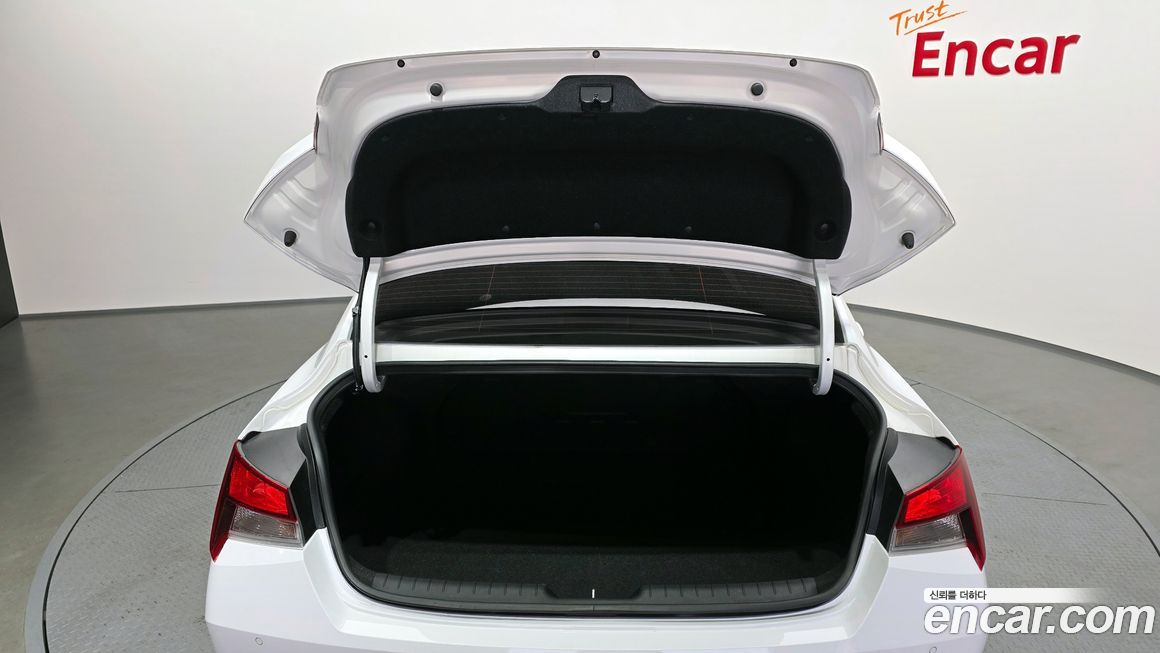 Hyundai AVANTE 2022