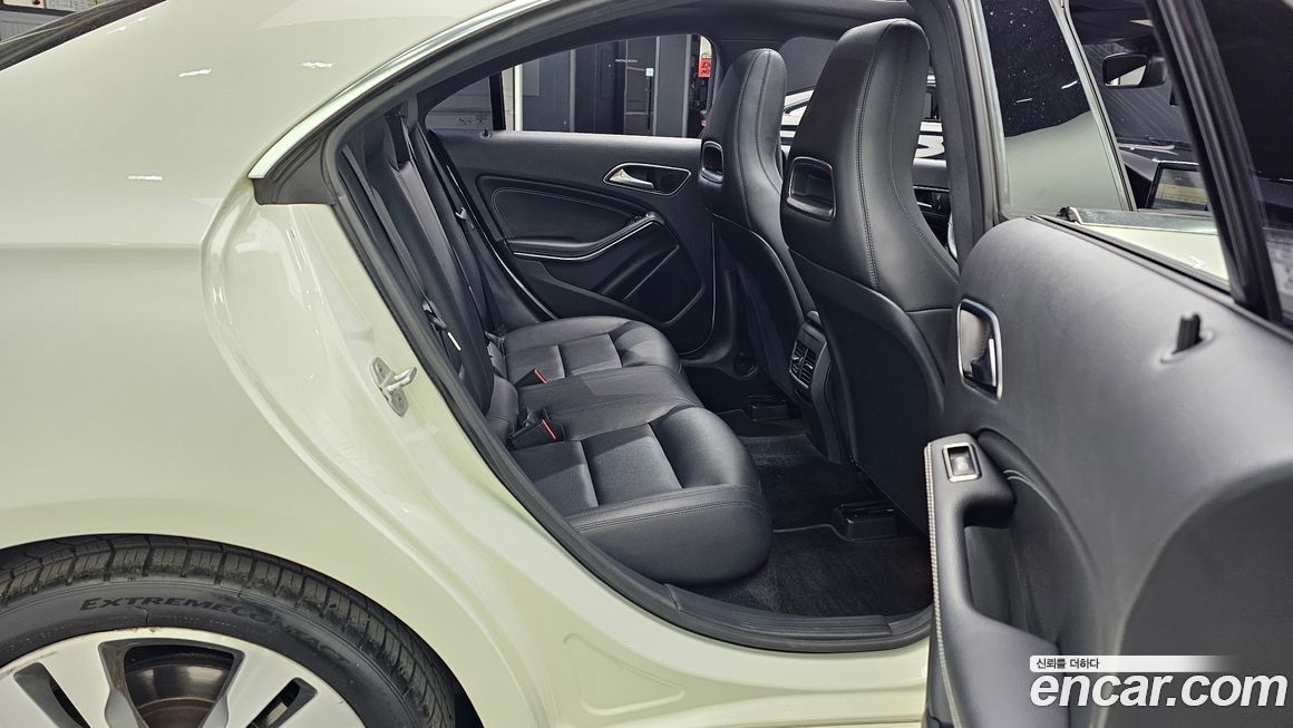 Mercedes-Benz CLA-Class 2014