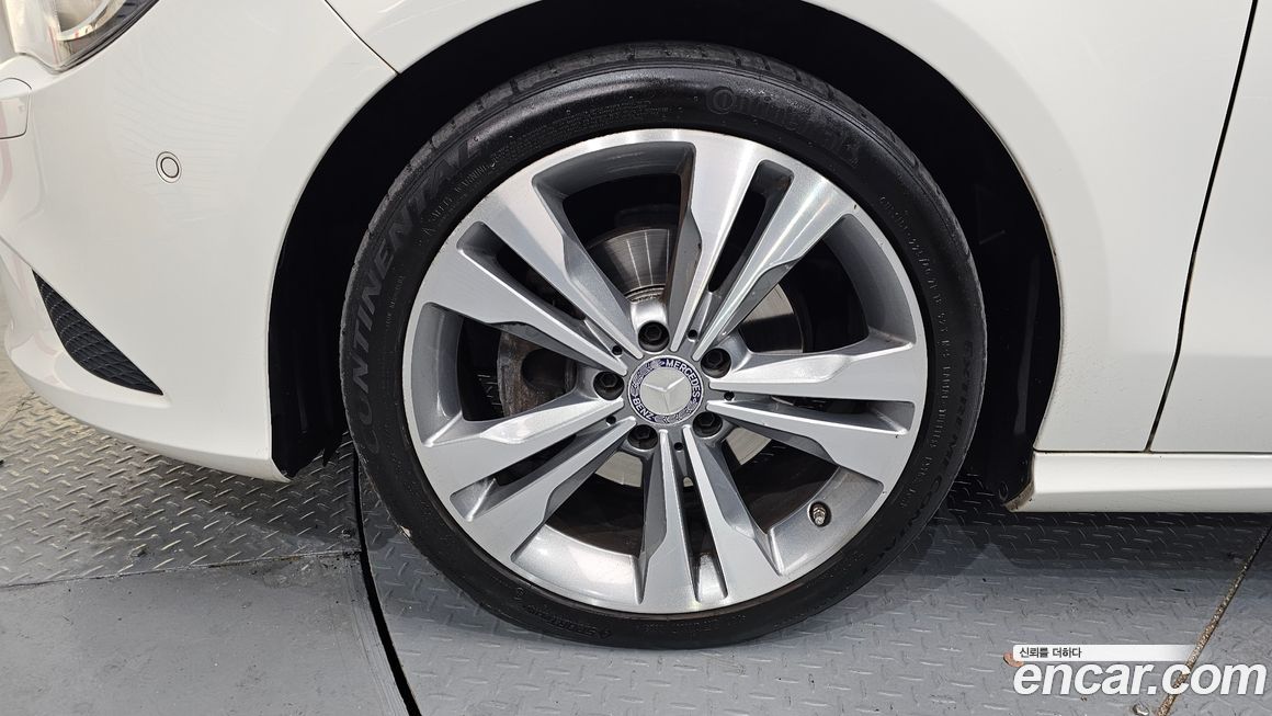 Mercedes-Benz CLA-Class 2014