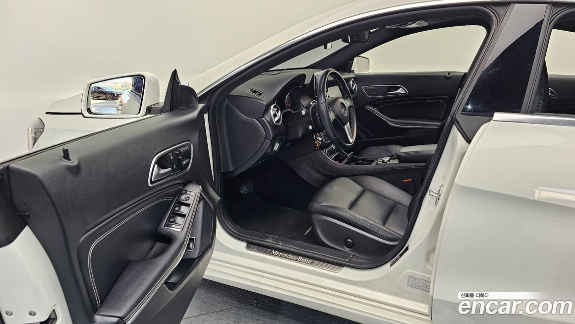Mercedes-Benz CLA-Class 2014