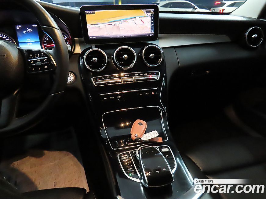 Mercedes-Benz C-Class 2019