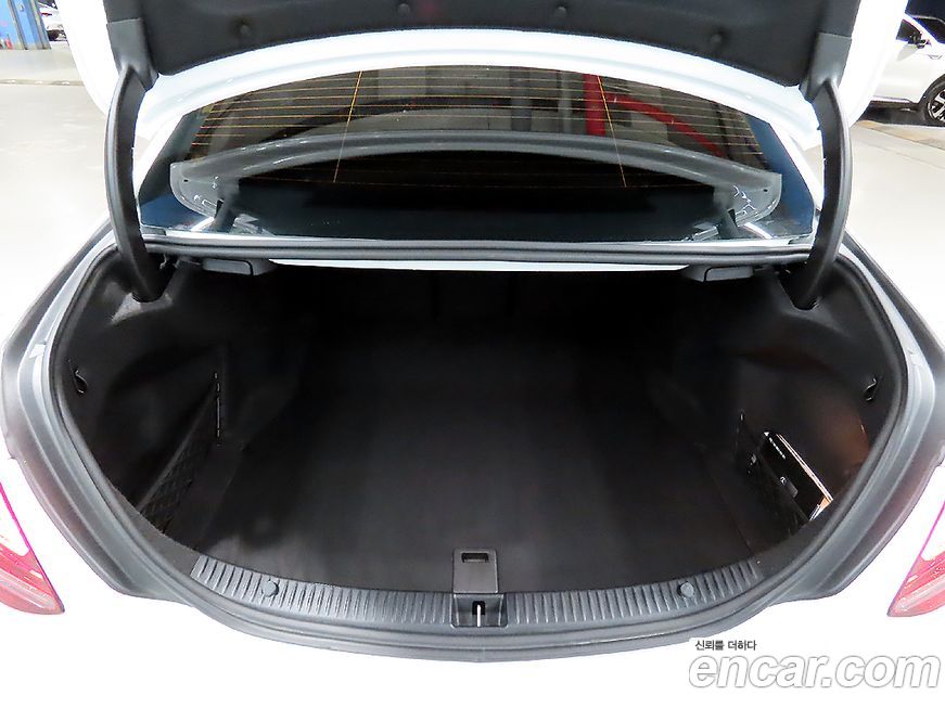 Mercedes-Benz C-Class 2019