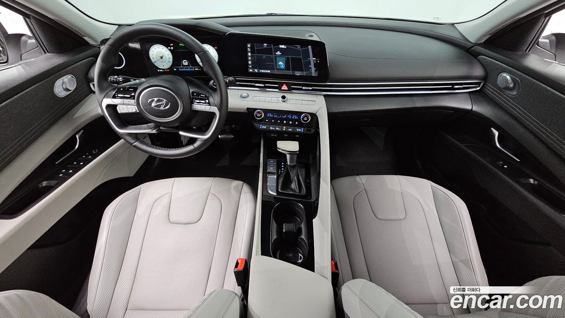 Hyundai AVANTE 2022