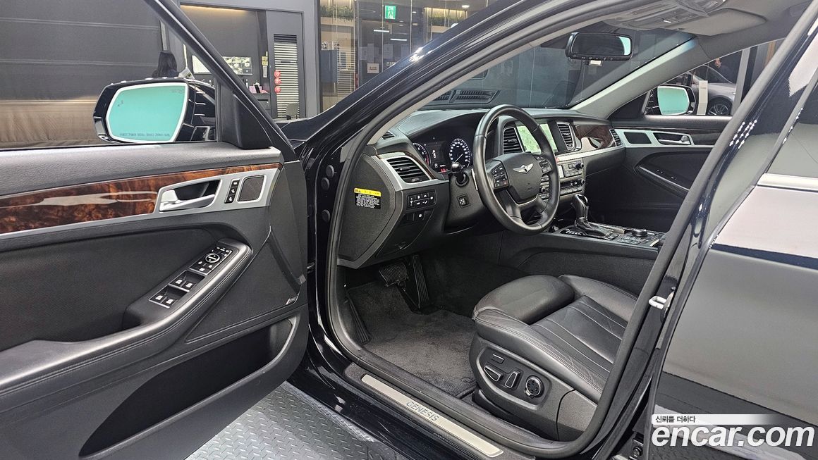 Hyundai Genesis 2014