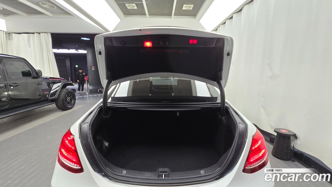 Mercedes-Benz E-Class 2018