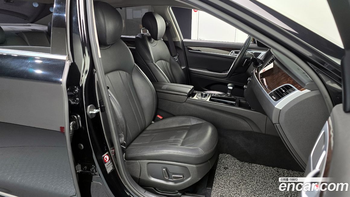 Hyundai Genesis 2015