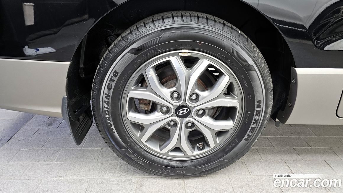 Hyundai Starex 2019