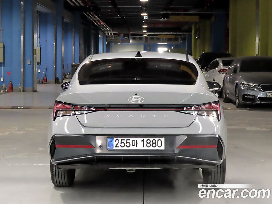 Hyundai AVANTE 2025