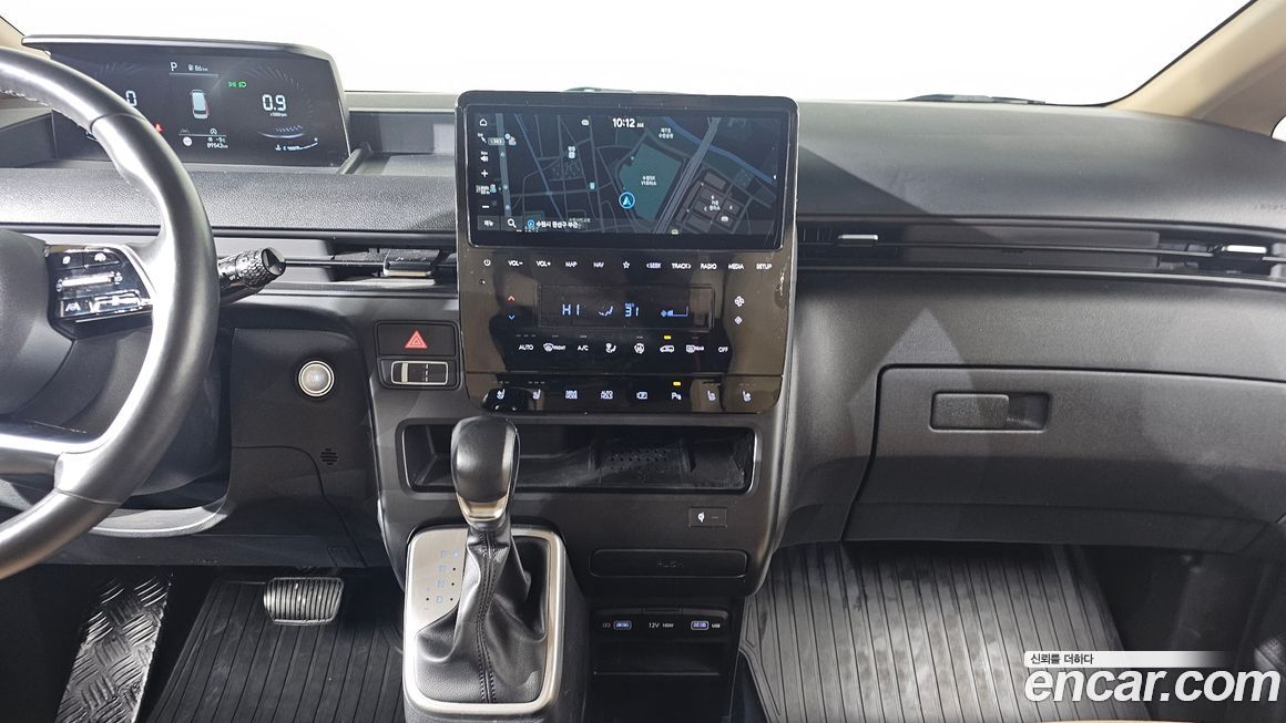 Hyundai Staria 2022