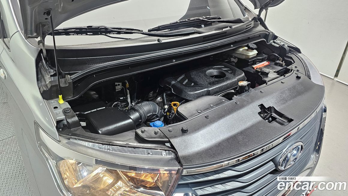 Hyundai Starex 2020