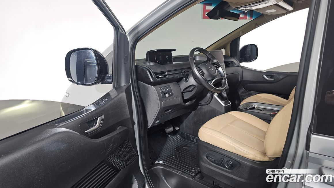 Hyundai Staria 2022