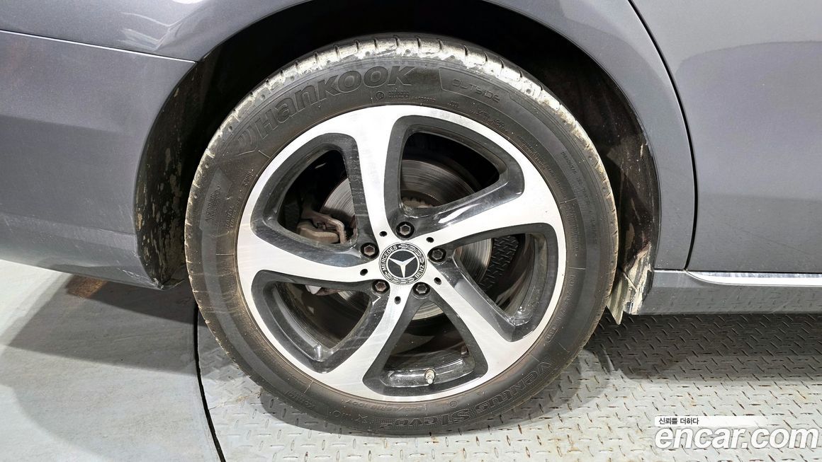 Mercedes-Benz E-Class 2020