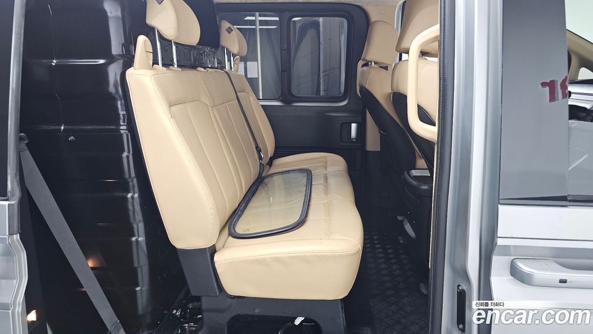 Hyundai Staria 2022