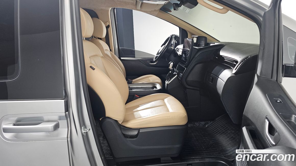 Hyundai Staria 2022