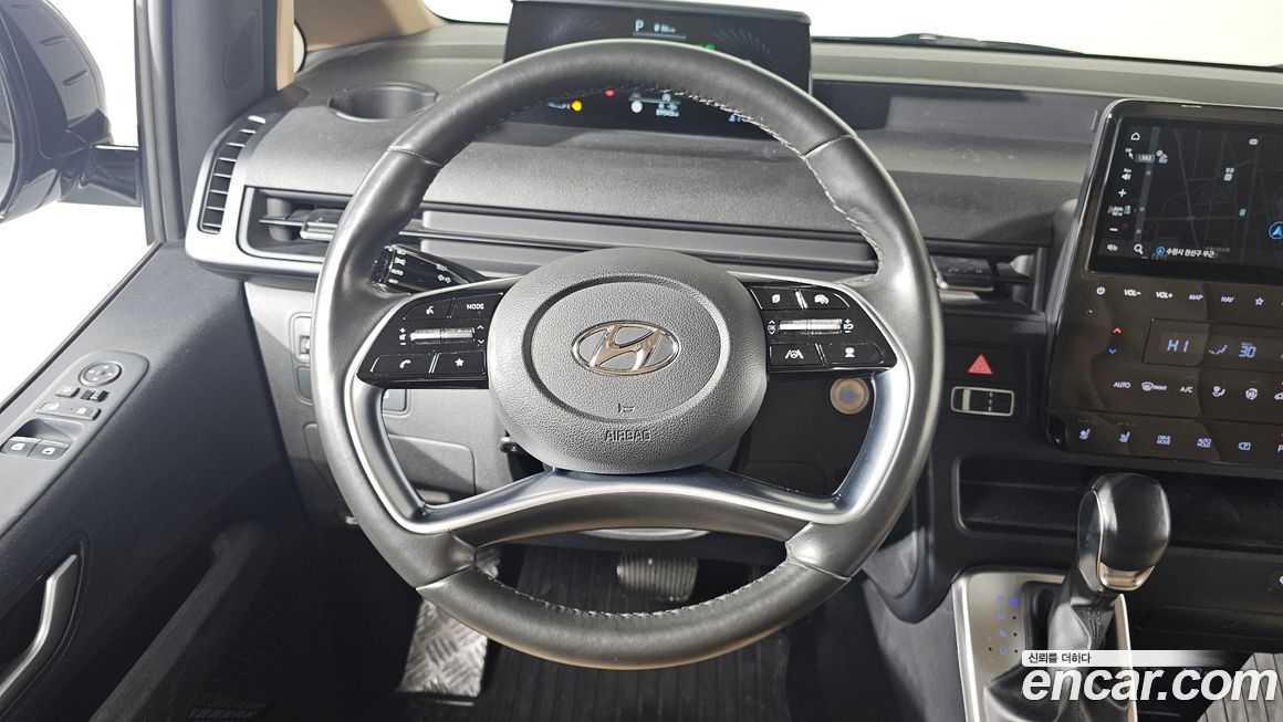 Hyundai Staria 2022