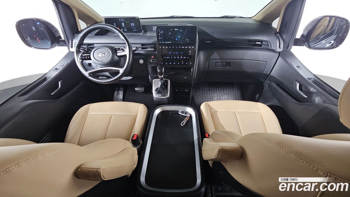 Hyundai Staria 2022
