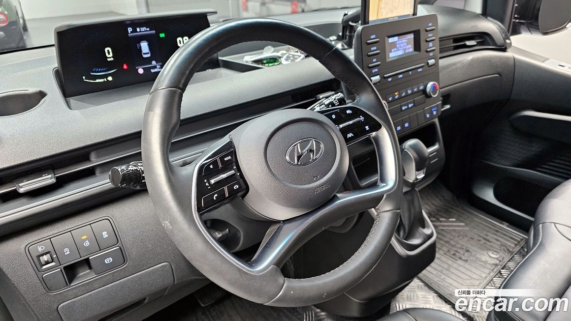 Hyundai Staria 2023