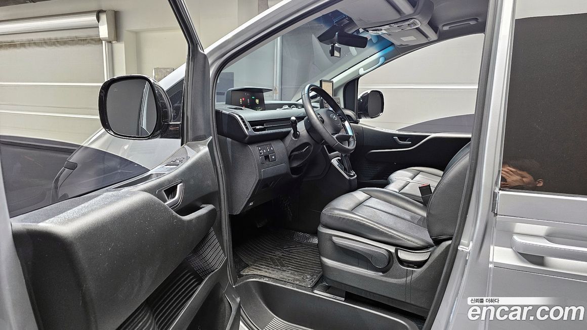 Hyundai Staria 2023