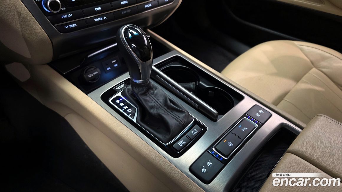 Hyundai Genesis 2016