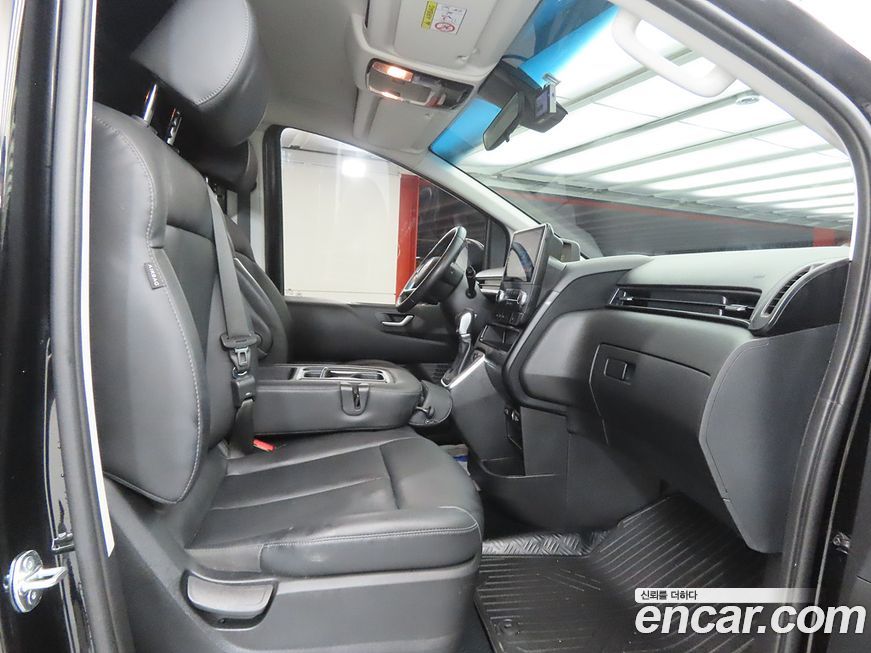 Hyundai Staria 2024