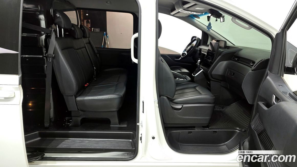 Hyundai Staria 2022