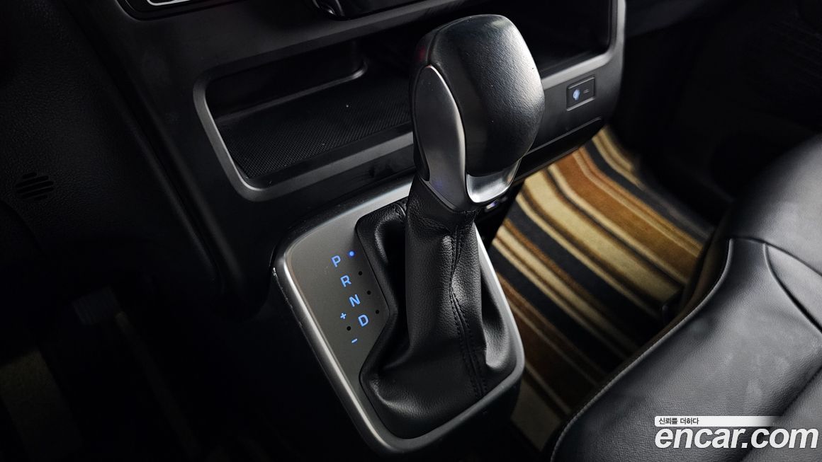Hyundai Staria 2022