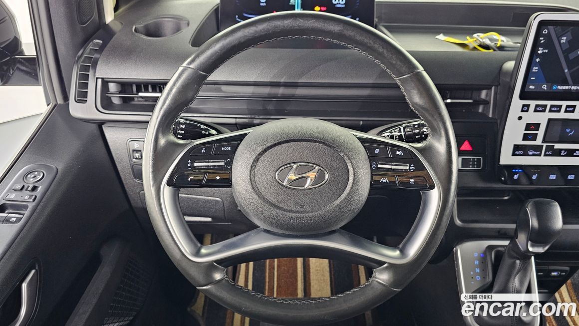 Hyundai Staria 2022
