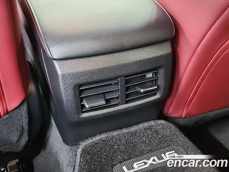 Lexus IS 2019