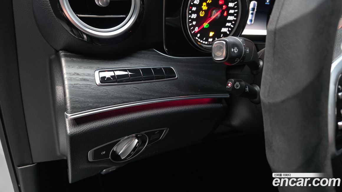 Mercedes-Benz E-Class 2020