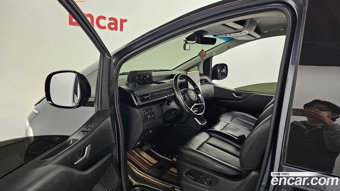 Hyundai Staria 2022
