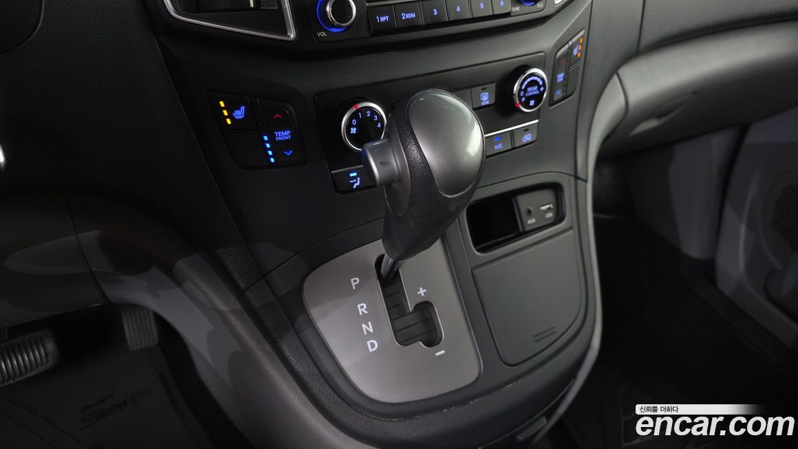Hyundai Starex 2019