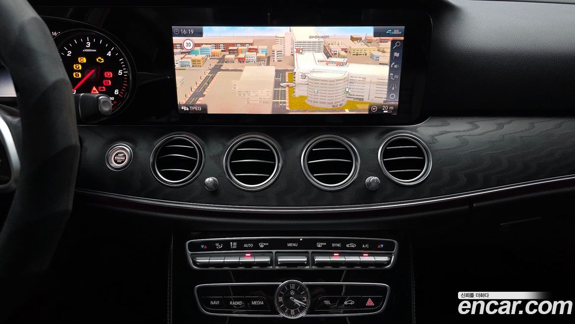 Mercedes-Benz E-Class 2020