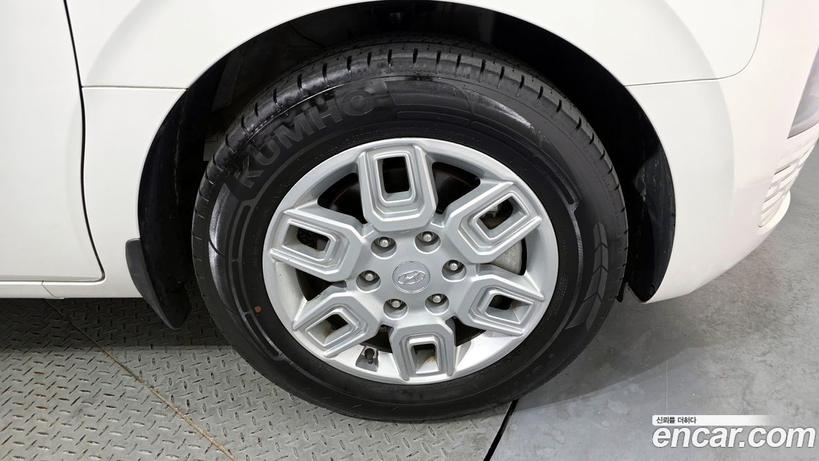 Hyundai Staria 2022