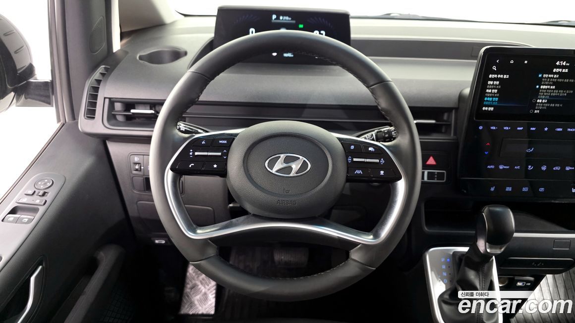 Hyundai Staria 2022