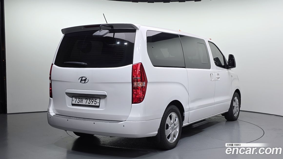 Hyundai Starex 2019