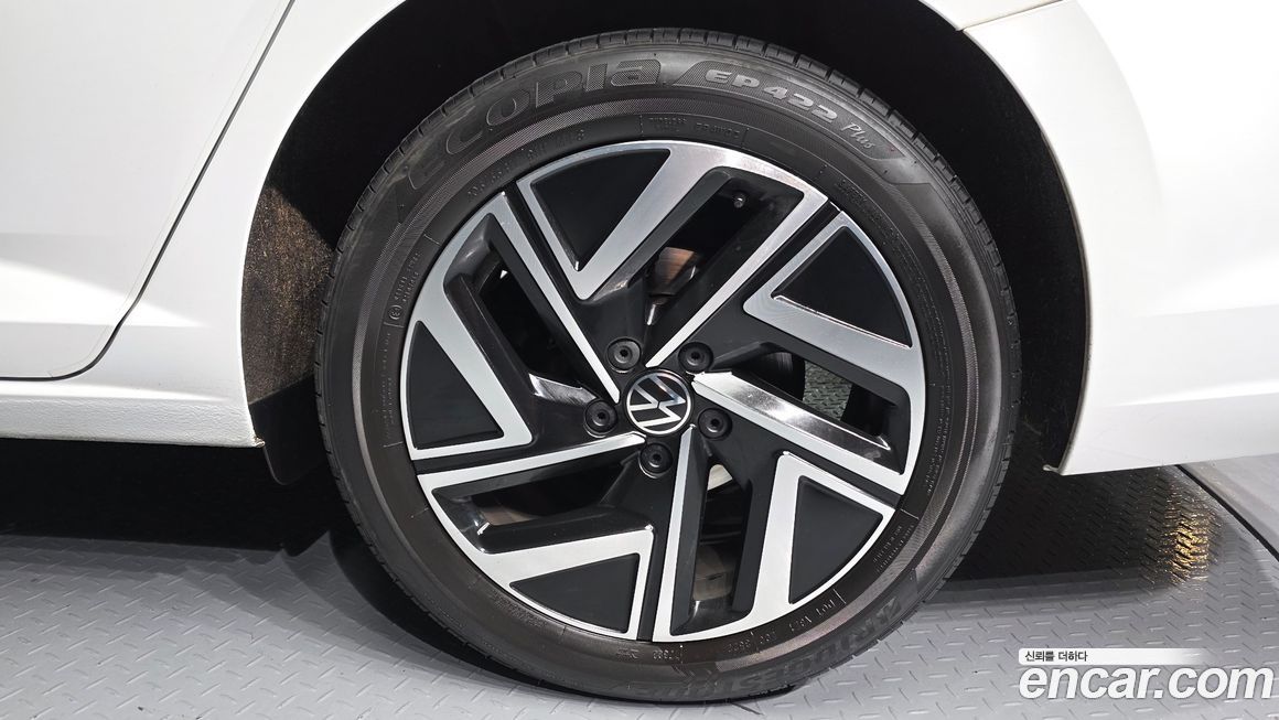 Volkswagen Jetta 2023