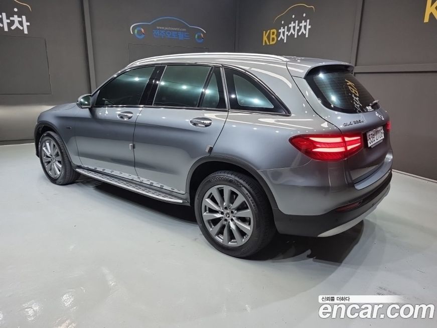 Mercedes-Benz GLC-Class 2019