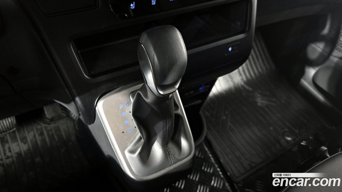 Hyundai Staria 2024