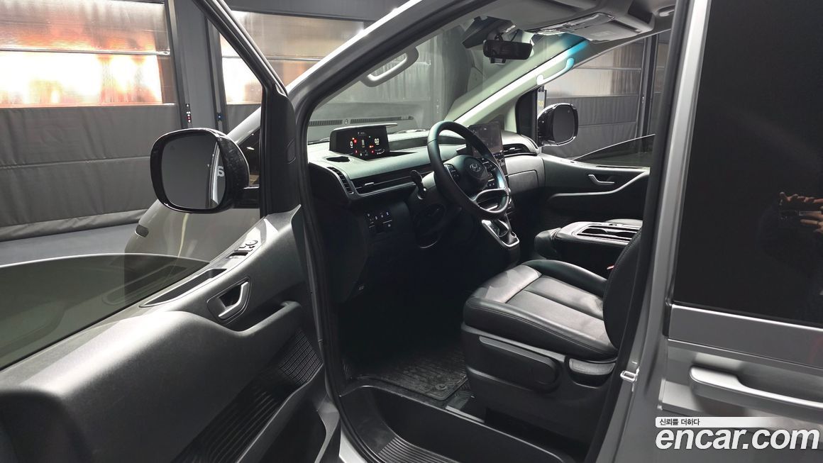 Hyundai Staria 2022
