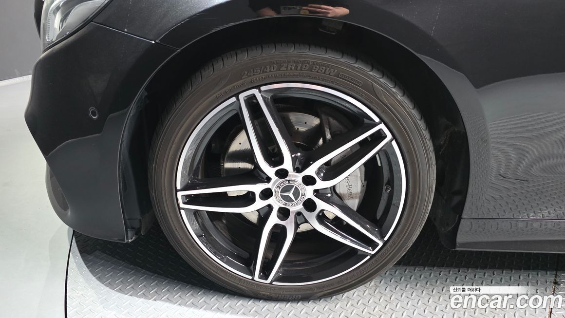 Mercedes-Benz E-Class 2019