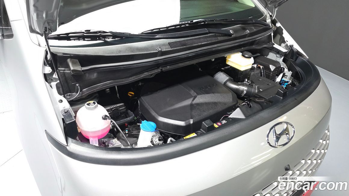 Hyundai Staria 2022