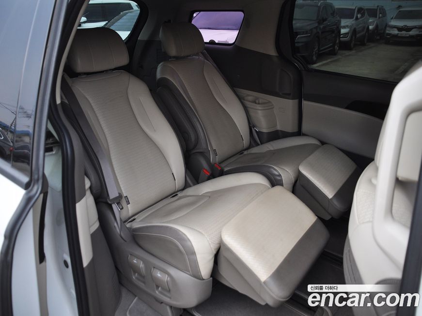 Kia Canival 2021