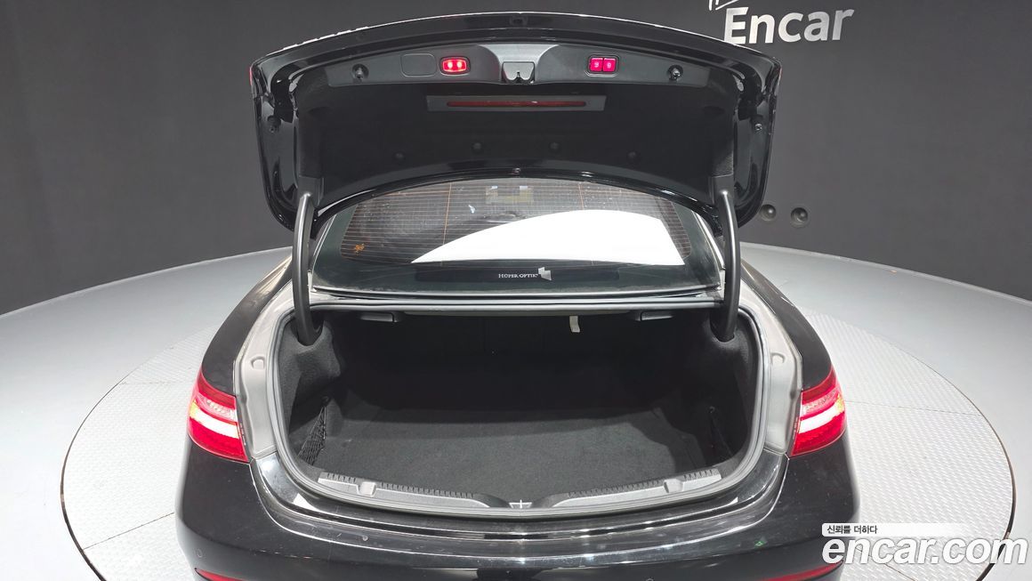 Mercedes-Benz E-Class 2019